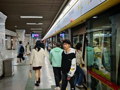-烈士陵园(地铁站)
