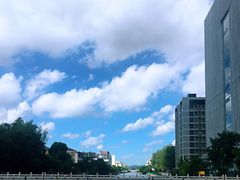 -易生活购物公园