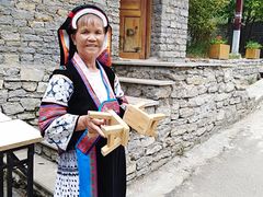 -高荡千年布依古寨旅游景区