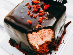 -UNI UNI(环亚凯瑟琳店)