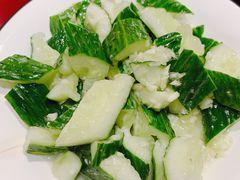 蒜泥黄瓜-虾弄弄海派小龙虾·牛羊蝎子火锅