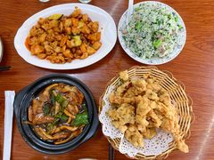 -胡子饮食店