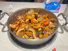 -七欣天香辣蟹火锅(闵行浦江欢乐颂店)