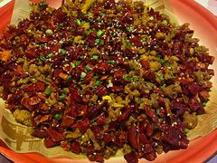 吃不得辣子鸡-思博半步颠小酒馆(梦时代店)