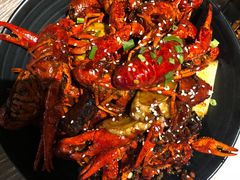 -巴厘龙虾·榜首油焖大虾(音乐学院·沿江酒馆店)