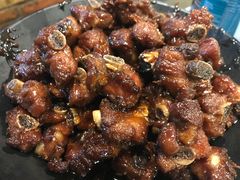 烤虾！新鲜，有弹性，QQ的，味道很好，糖醋排骨是我吃过最好吃的！-嗨牛味海鲜烧烤