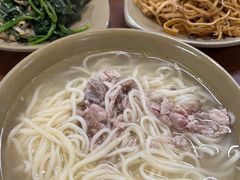 -亮亮面馆(经六路店)