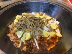 -粘豆包铁锅炖二部(温泉街店)