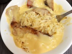 猪颈肉芝士捞公仔面-新记餐厅(香槟大厦店)