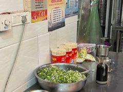 自助调料区-薛记襄阳香辣牛肉面(平安路店)