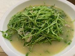 -渝君重庆火锅(嘉宾路店)