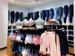 -lululemon(上海浦东IFC店)