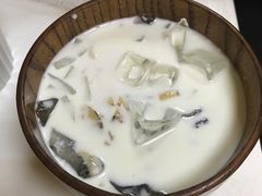-志龙皇冠吃货椰子铺