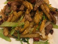 -鹤乡东北菜(崮山路店)