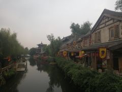 -雪山彩虹谷景区