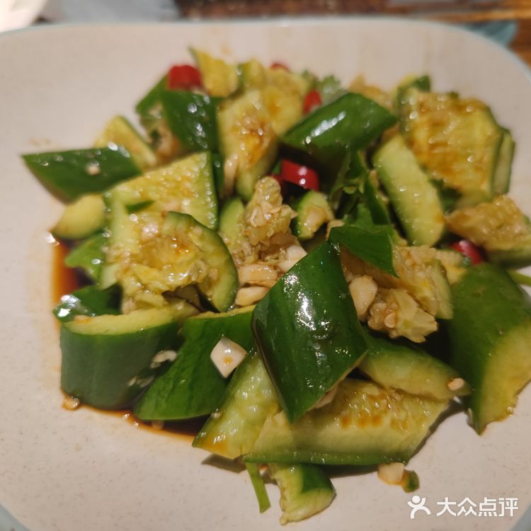 一锅暖心的基围虾砂锅粥,搭配普宁炸豆腐的绝妙