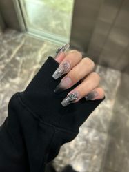 -UGIRL有个美甲