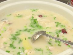 -忆江南·临江鱼馆