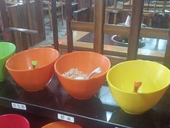 -果松木炭酸菜铜火锅·外婆参鸡汤