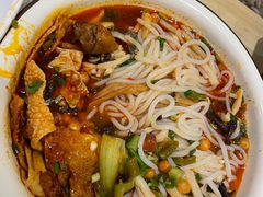 -丽丽三鲜螺蛳粉(田林路店)