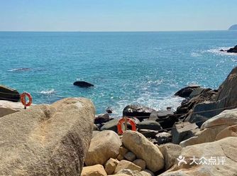 惠州是一座风光秀美的宜居之城，依山傍水，背靠罗浮山