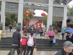 -绳金塔