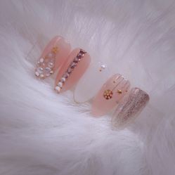 -Pink You美甲洗眉纹绣定制中心