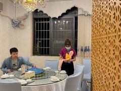 -马尔龙新疆饭店·清真(瑞景店)