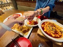 -肆海小川菜酒馆Wine Bistro (青年路店)
