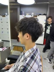 -藤野造型烫发染发