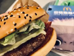 菠萝安格斯厚牛堡-麦当劳(一德路店)