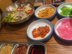 -明洞阿姨·韩式酱蟹烤肉·创意料理(三元桥店)