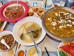 -有红鸡毛店·川菜(建设路店)