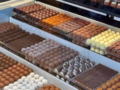 -Laderach 莱德拉(上海环贸iapm店)