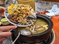 -菌之家·专业纯野生菌火锅·特色炒菌