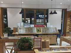 -宝丽眼镜(湖墅店)