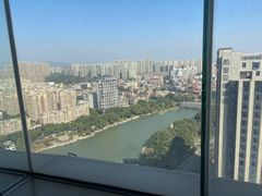 -荣誉国际酒店-云顶旋转餐厅