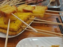 -哈尔滨小酒馆·鲜肉现穿自助烧烤(康新花园店)