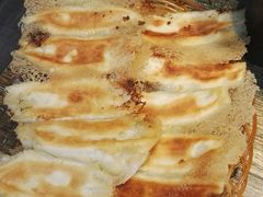 -阿洪锅贴王(小吃城店)