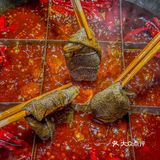 不愧是重庆本地人首推的老火锅店！YYDS～