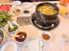 -鲁朗纳麦石锅鸡庄园