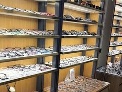 -优医视平价眼镜超市蔡司依视路折扣(小马厂店)