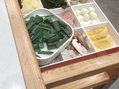 -鲁员外地锅鸡地锅鱼(古墩路店)