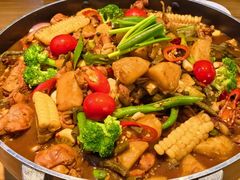 -俭寨大盘鸡·手抓肉·烧烤新疆菜(乌苏路店)
