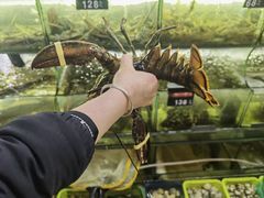 -覃记海鲜美食餐厅