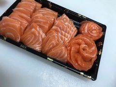 新鲜三文鱼-四道口水产市场