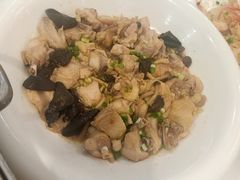 香菇烧鸡块-一品滇香·云南菜(公益西桥店)