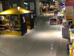 -新华书店(印象城店)