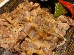 -山川小町·极番烧肉(新地假日广场店)