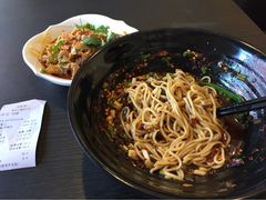 豌逗儿重庆小面-港澳烧卤馆
